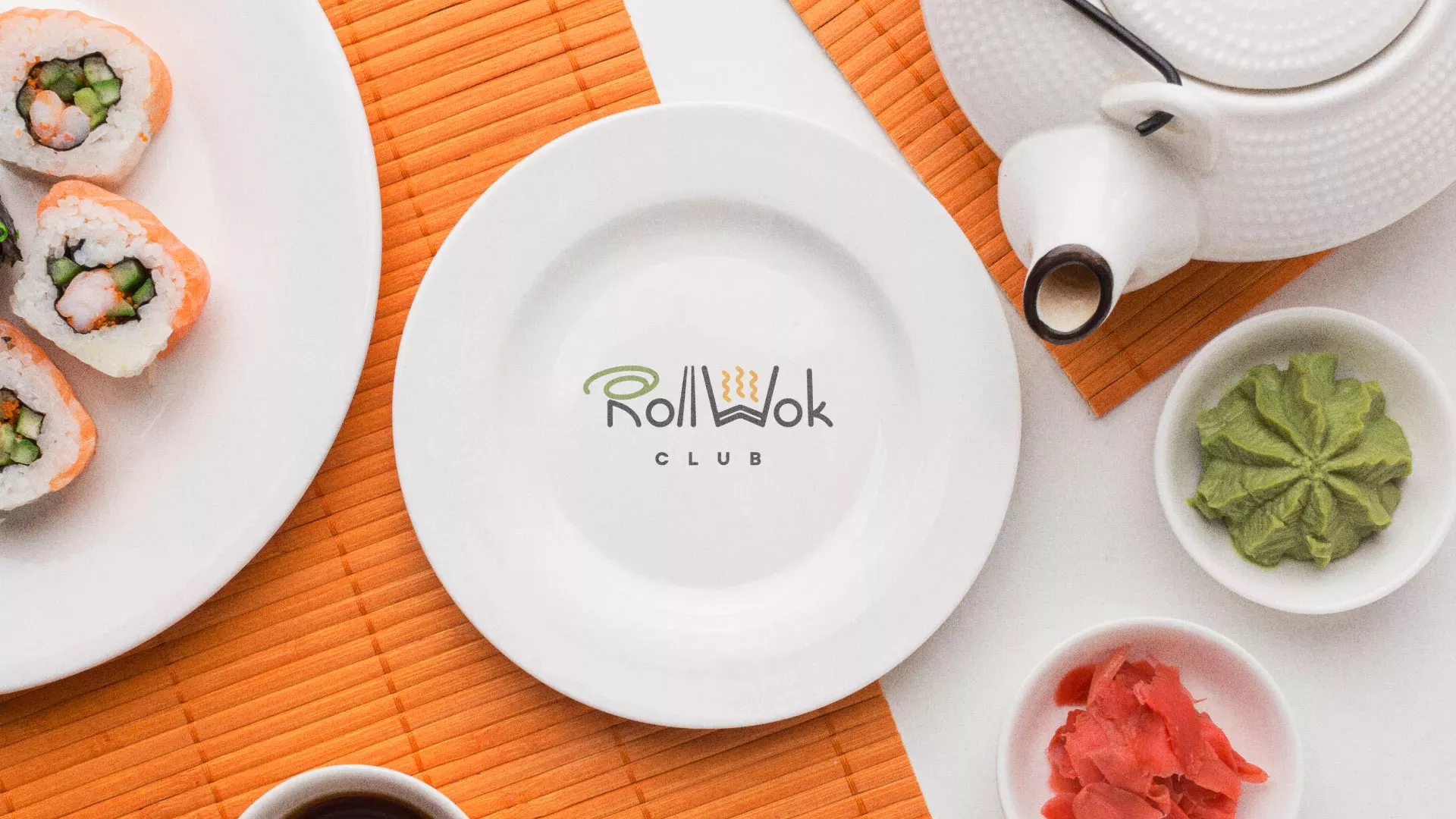 Разработка логотипа и фирменного стиля суши-бара «Roll Wok Club» в Татарске